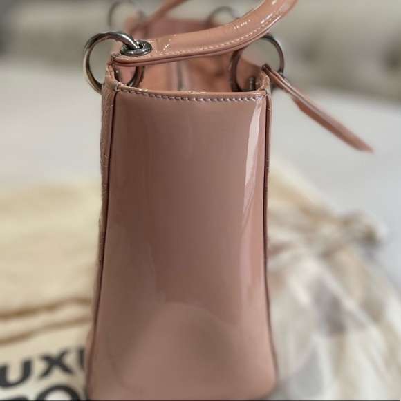 Blush light pink patent Dior Diana handbag - Picture 7 of 16